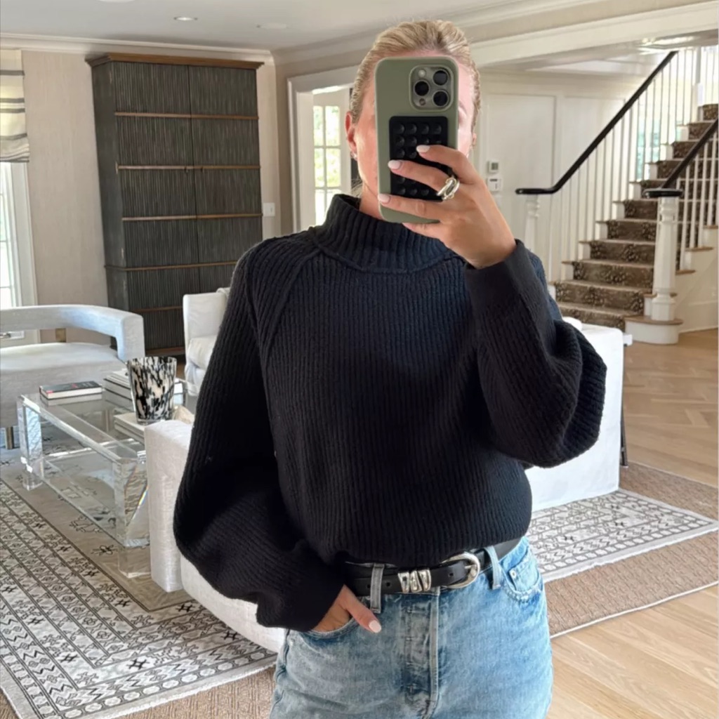 Black Turtleneck Balloon Sleeve Sweater - Women